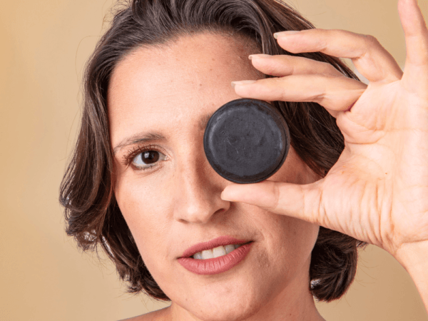 Shampoo sólido detox: natural, poderoso e perfeito para cabelos oleosos ou couro cabeludo irritado